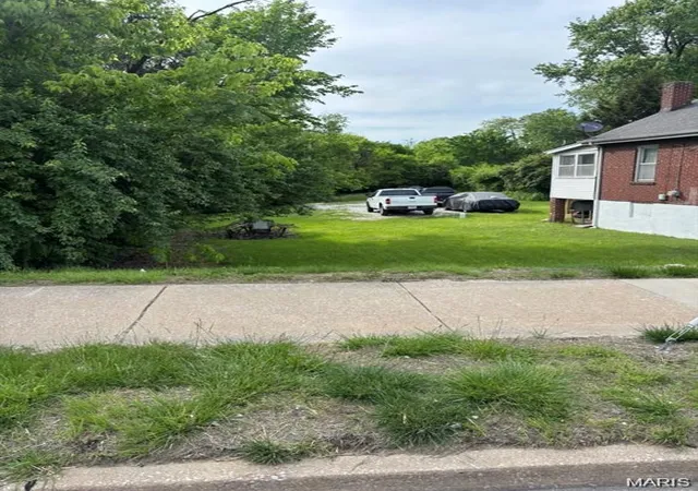 Photo 1 of Land for sale at 2137 Kienlen Ave, Saint Louis, MO 63121 | MLS# MIS26046678 | Listing updated on 2026-07-22