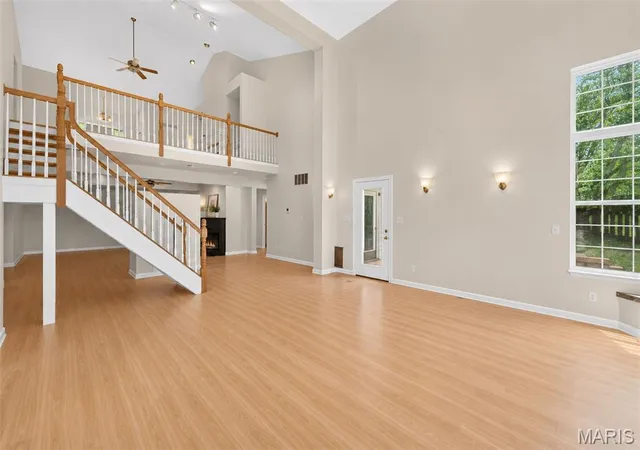 Photo 3 of Sale Pending at 2223 Twin Estates Cir, Chesterfield, MO 63017 | MLS# MIS26046683 | Listing updated on 2026-08-19