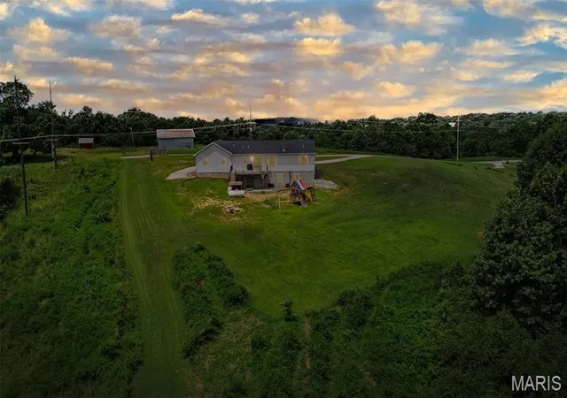 Photo 3 of Single family home for sale at 2206 Plummer Hill Rd, Hardin, IL 62047 | MLS# MIS26046714 | Listing updated on 2026-08-17
