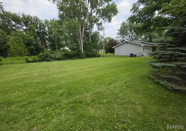 Photo 3 of Land for sale at 16 Gray Brooke Ln, Florissant, MO 63031 | MLS# MIS26046716 | Listing updated on 2026-07-23