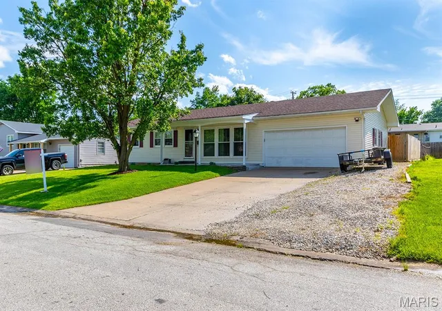 Photo 3 of Single family home for sale at 915 Concordia St, Mexico, MO 65265 | MLS# MIS26046725 | Listing updated on 2026-08-02