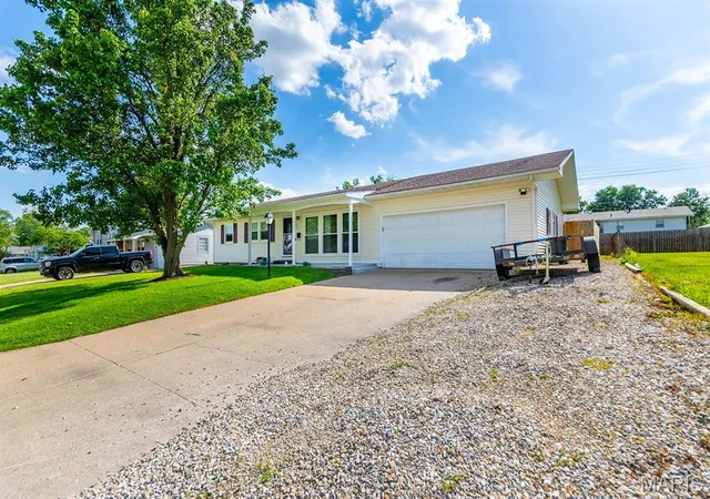 Photo 4 of Single family home for sale at 915 Concordia St, Mexico, MO 65265 | MLS# MIS26046725 | Listing updated on 2026-08-02