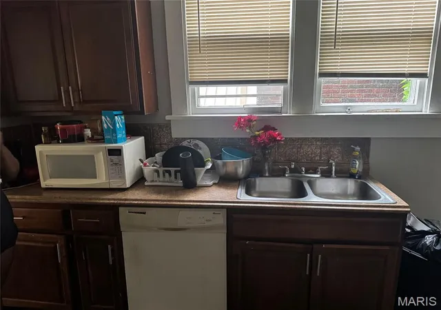 Photo 3 of Single family home for sale at 8833 Argyle Ave, Saint Louis, MO 63114 | MLS# MIS26046736 | Listing updated on 2026-08-26