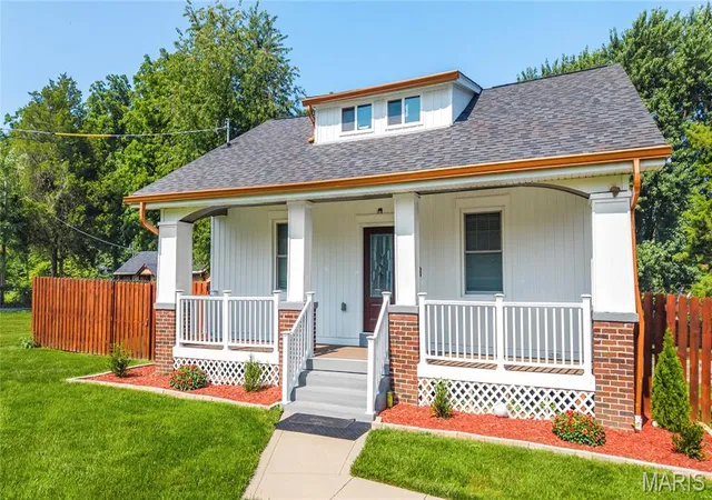 Photo 1 of Sale Pending at 3655 Mckibbon Rd, Saint Louis, MO 63114 | MLS# MIS26046750 | Listing updated on 2026-09-08