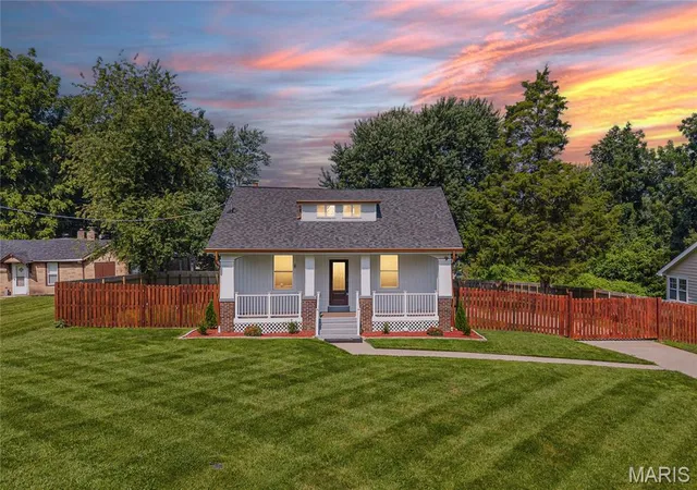 Photo 3 of Sale Pending at 3655 Mckibbon Rd, Saint Louis, MO 63114 | MLS# MIS26046750 | Listing updated on 2026-09-08