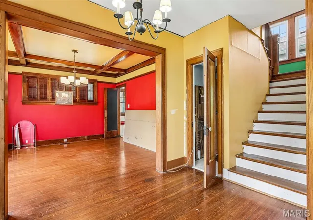 Photo 4 of Single family home for sale at 615 W Tremont St, Hillsboro, IL 62049 | MLS# MIS26046755 | Listing updated on 2026-09-08