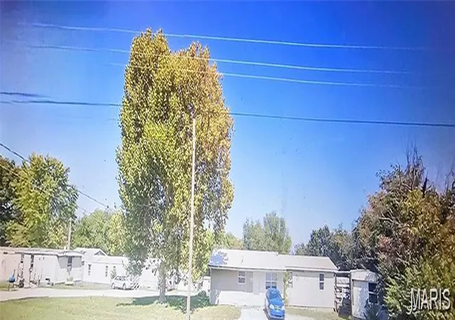 4th image of 568 & 572 Hwy Y #B,C,D,E,F,G,I, Saint Robert, MO 65584 | MLS# MIS26046769