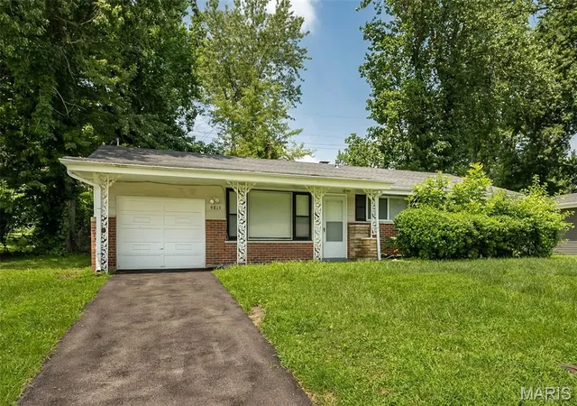 Photo 1 of Single family home for sale at 9813 Wendell Dr, Saint Louis, MO 63136 | MLS# MIS26046780 | Listing updated on 2026-10-14
