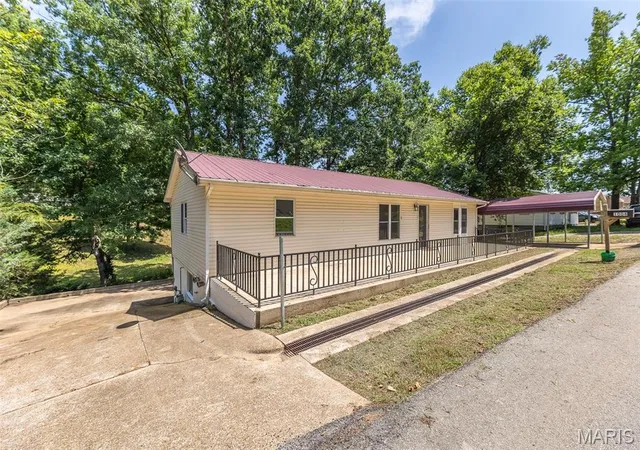 1st image of 1004 Burford Ct, Doniphan, MO 63935 | MLS# MIS26046781