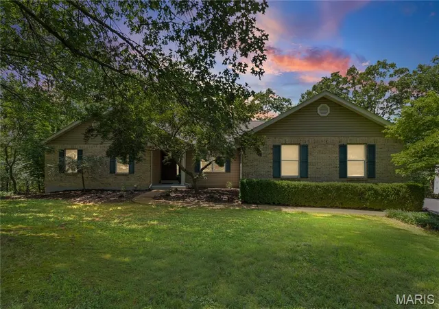 1st image of 279 Fawn Ridge Ln, Hillsboro, MO 63050 | MLS# MIS26046786