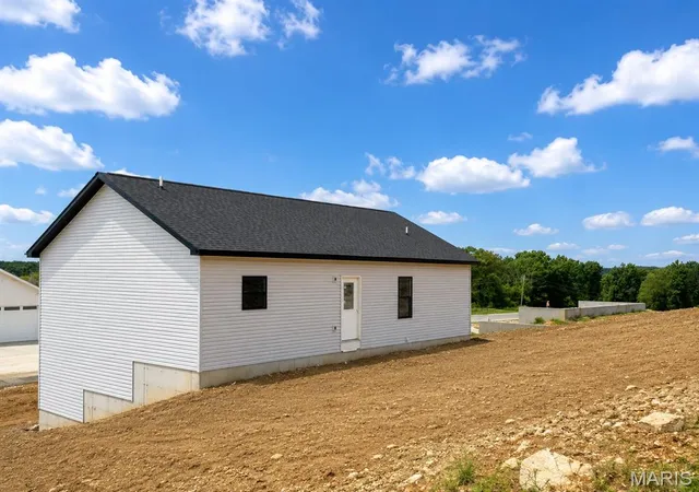 Photo 2 of Single family home for sale at 110 Ventnor Ave, Union, MO 63084 | MLS# MIS26046788 | Listing updated on 2026-09-02