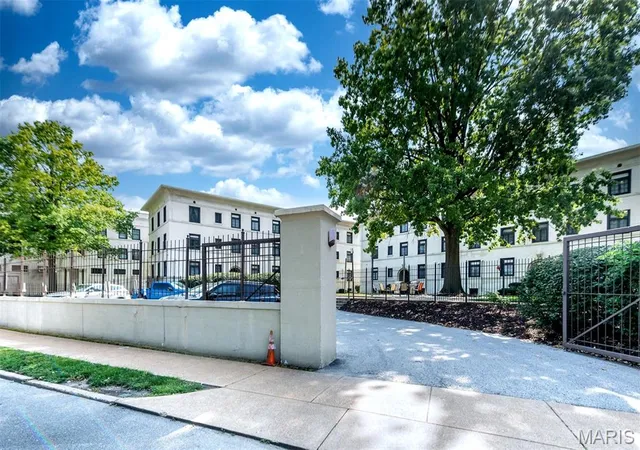 Photo 1 of Condo for sale at 607 Westgate Ave #E, Saint Louis, MO 63130 | MLS# MIS26046800 | Listing updated on 2026-08-03