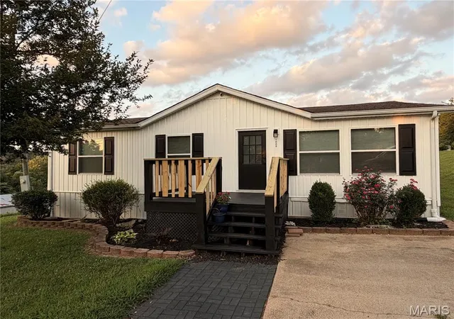 Photo 1 of Manufactured home for sale at 1008 Elderberry Dr, House Springs, MO 63051 | MLS# MIS26046802 | Listing updated on 2026-09-30