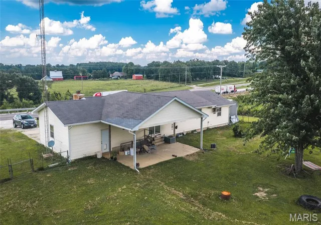 Photo 3 of Single family home for sale at 14920 Dillon Outer Rd, Saint James, MO 65559 | MLS# MIS26046805 | Listing updated on 2026-08-05