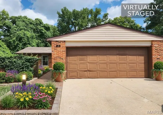 Photo 2 of Single family home for sale at 11 Parkridge, Belleville, IL 62226 | MLS# MIS26046824 | Listing updated on 2026-08-01