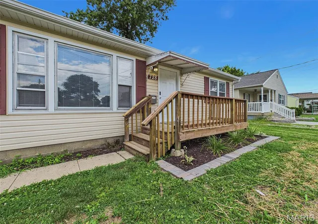 Photo 4 of Single family home for sale at 728 N Prairie St, Bethalto, IL 62010 | MLS# MIS26046825 | Listing updated on 2026-08-28