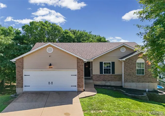 1st image of 1914 Mckinley Range, Festus, MO 63028 | MLS# MIS26046829