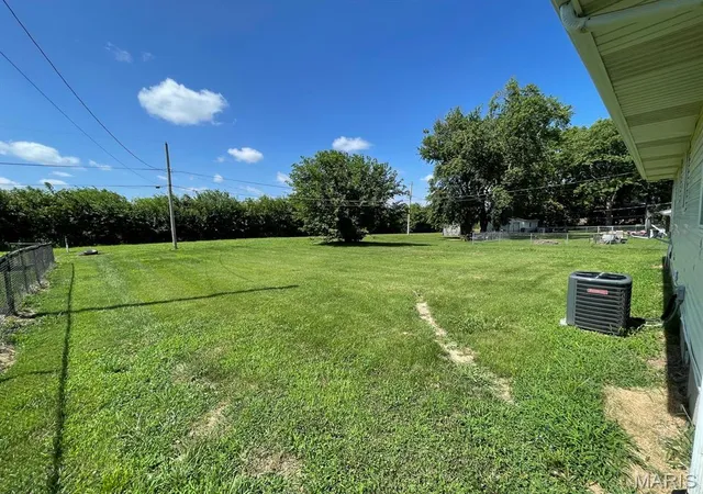 27th image of 1036 Washington Dr, South Roxana, IL 62087 | MLS# MIS26046849