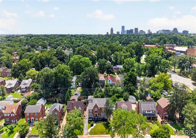 33rd image of 7344 Chamberlain Ave, Saint Louis, MO 63130 | MLS# MIS26046874