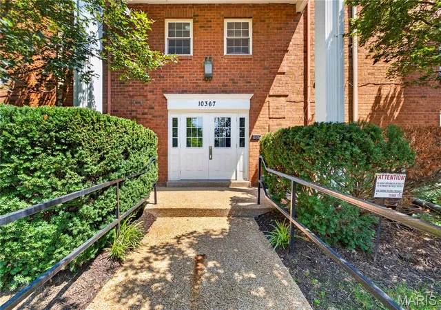 Photo 1 of Condo for sale at 10367 Oxford Hl Dr #18, Saint Louis, MO 63146 | MLS# MIS26046895 | Listing updated on 2026-10-05