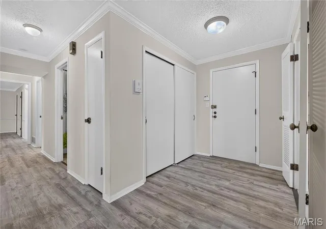 Photo 2 of Condo for sale at 10367 Oxford Hl Dr #18, Saint Louis, MO 63146 | MLS# MIS26046895 | Listing updated on 2026-10-05