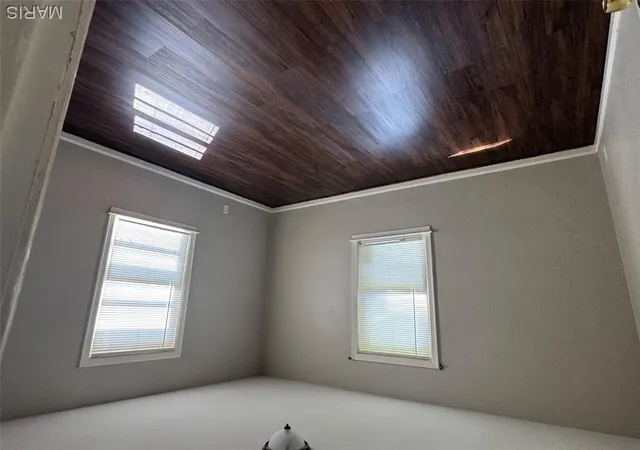 Photo 3 of Sale Pending at 149 Becker Dr, Saint Louis, MO 63135 | MLS# MIS26046919 | Listing updated on 2026-07-27