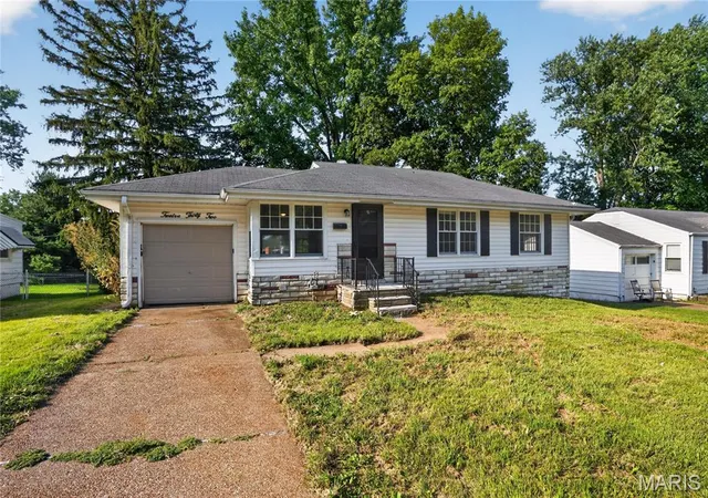 Photo 3 of Sale Pending at 1232 Addison Dr, Saint Louis, MO 63137 | MLS# MIS26046927 | Listing updated on 2026-08-21
