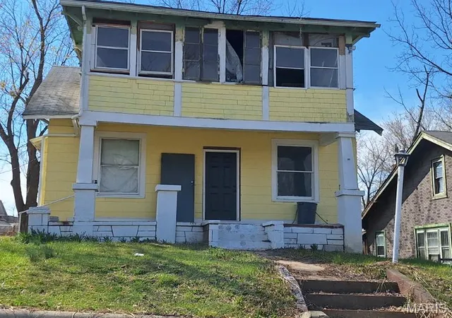 1st image of 215 Division St, Hannibal, MO 63401 | MLS# MIS26046928