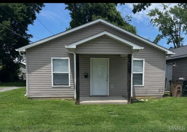 Photo 1 of Single family home for sale at 620 Jefferson Ave, Cape Girardeau, MO 63703 | MLS# MIS26046934 | Listing updated on 2026-07-23