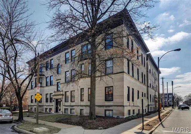 1st image of 4256 Maryland Ave #LLE, Saint Louis, MO 63108 | MLS# MIS26046945