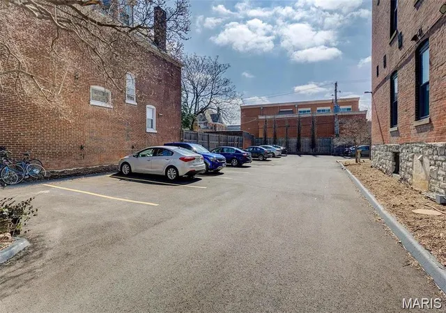 19th image of 4256 Maryland Ave #LLE, Saint Louis, MO 63108 | MLS# MIS26046945
