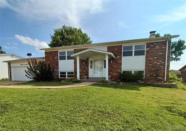 11th image of 3285 Gwengreen Dr, Bridgeton, MO 63044 | MLS# MIS26046946