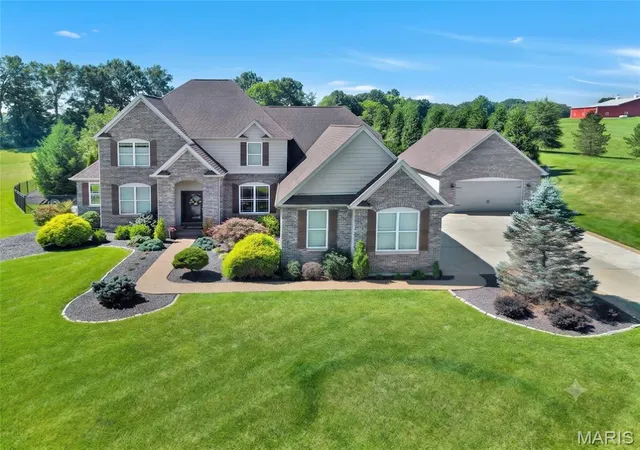 1st image of 11090 Stonebridge Ln, Wentzville, MO 63385 | MLS# MIS26046950