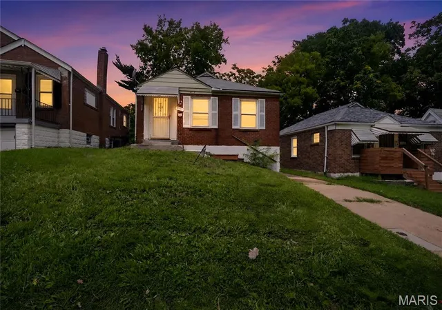 Photo 1 of Single family home for sale at 4117 Begg Blvd, Saint Louis, MO 63121 | MLS# MIS26046951 | Listing updated on 2026-09-30