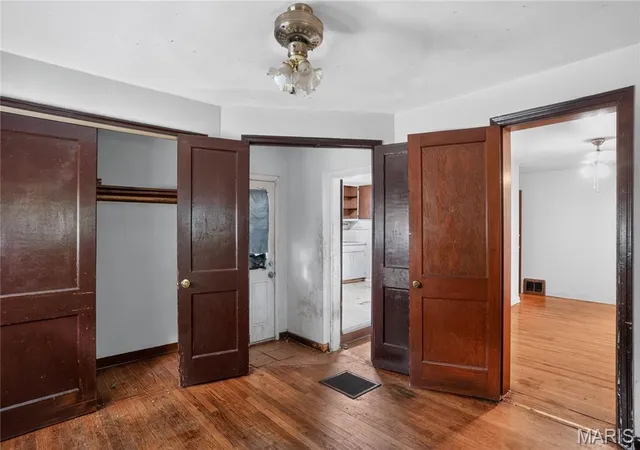 Photo 3 of Single family home for sale at 4117 Begg Blvd, Saint Louis, MO 63121 | MLS# MIS26046951 | Listing updated on 2026-09-30
