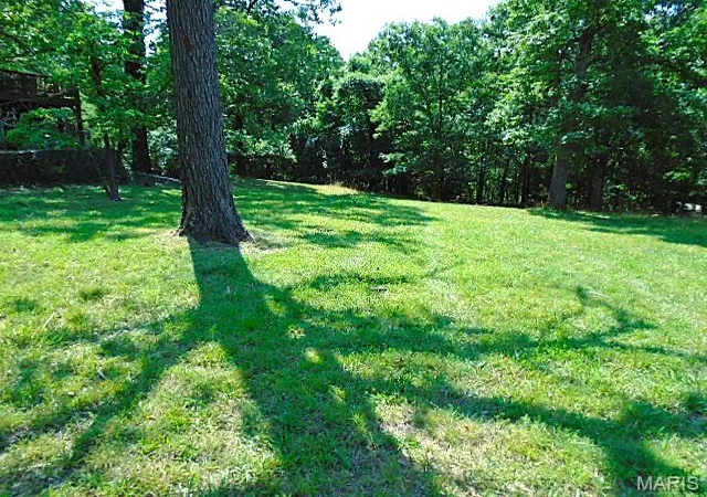 Photo 3 of Sale Pending at 1614 Brittany Dr, Bonne Terre, MO 63628 | MLS# MIS26046953 | Listing updated on 2026-09-28
