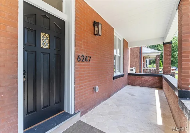 Photo 2 of Sale Pending at 6247 Magnolia Ave, Saint Louis, MO 63139 | MLS# MIS26046963 | Listing updated on 2026-08-30