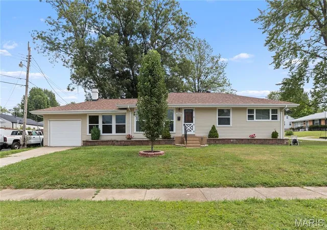Photo 1 of Sale Pending at 3442 Saint Donald Ln, Saint Ann, MO 63074 | MLS# MIS26047001 | Listing updated on 2026-07-29