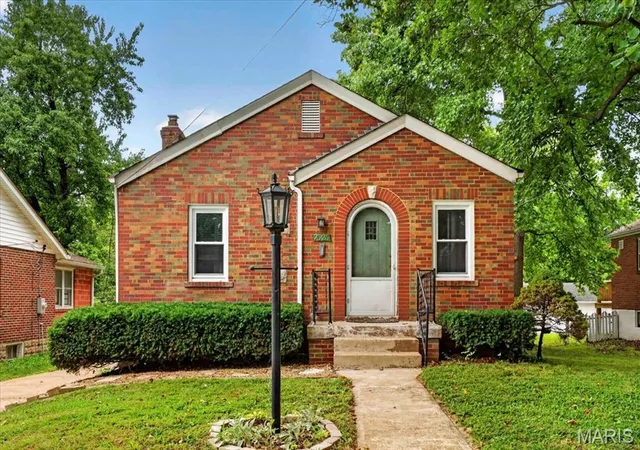 Photo 1 of Sale Pending at 7626 Fairham Ave, Saint Louis, MO 63130 | MLS# MIS26047013 | Listing updated on 2026-08-24