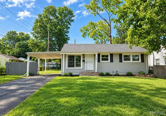 Photo 1 of Single family home for sale at 10431 Presley Rd, Saint Louis, MO 63137 | MLS# MIS26047015 | Listing updated on 2026-10-05