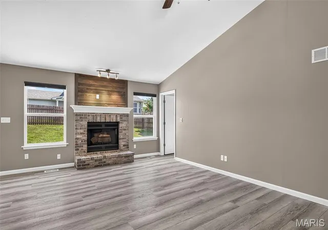 Photo 2 of Sale Pending at 500 Osprey Ct, Winfield, MO 63389 | MLS# MIS26047054 | Listing updated on 2026-09-13