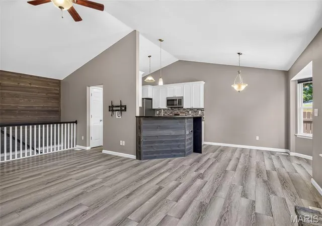 Photo 3 of Sale Pending at 500 Osprey Ct, Winfield, MO 63389 | MLS# MIS26047054 | Listing updated on 2026-09-13