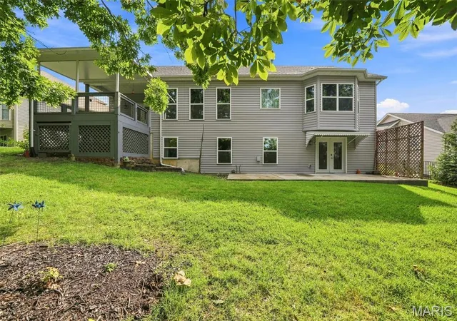 Photo 3 of Single family home for sale at 420 Bittersweet Dr, O Fallon, MO 63366 | MLS# MIS26047062 | Listing updated on 2026-09-28