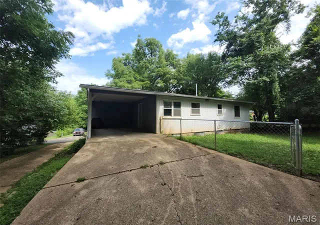 Photo 3 of Single family home for sale at 510 Marlowe St, Fredericktown, MO 63645 | MLS# MIS26047080 | Listing updated on 2026-07-23