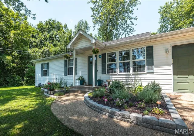 2nd image of 528 Christine St, Saint James, MO 65559 | MLS# MIS26047092