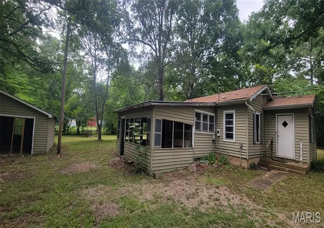 4th image of 655 Eldon Dr, Bismarck, MO 63624 | MLS# MIS26047100