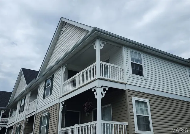 Condo for sale at 1101 Arbor Creek Dr #3C, Saint Louis, MO 63122 | MLS# MIS26047111