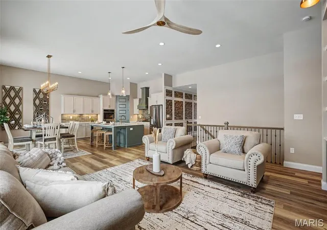 Photo 4 of Single family home for sale at 312 Summer Glen Ln, Saint Charles, MO 63301 | MLS# MIS26047120 | Listing updated on 2026-09-14