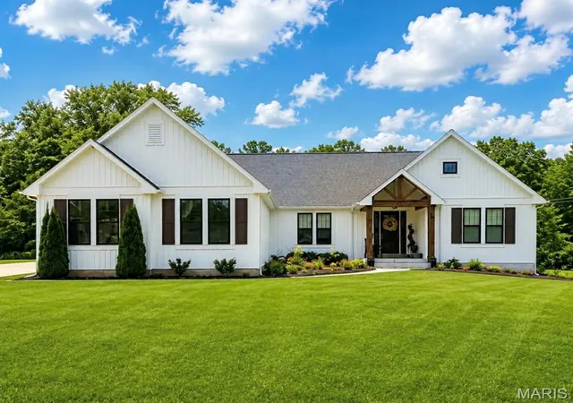 Single family home for sale at 2804 Heather Wood Ln, Festus, MO 63028 | MLS# MIS26047128