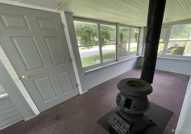 Photo 3 of Single family home for sale at 1028 Bell Pl, Hillsboro, IL 62049 | MLS# MIS26047170 | Listing updated on 2026-09-03